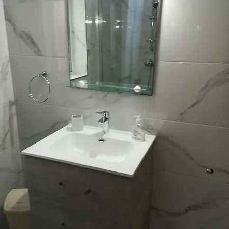 Apartment White Pearl 5 *